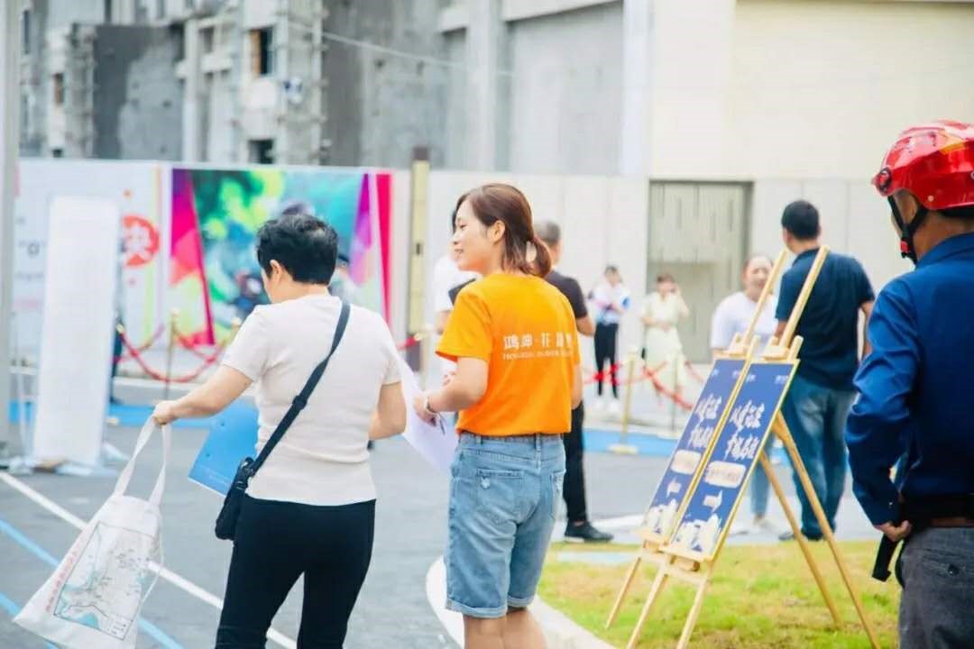 鴻坤客服部服務(wù)實(shí)拍